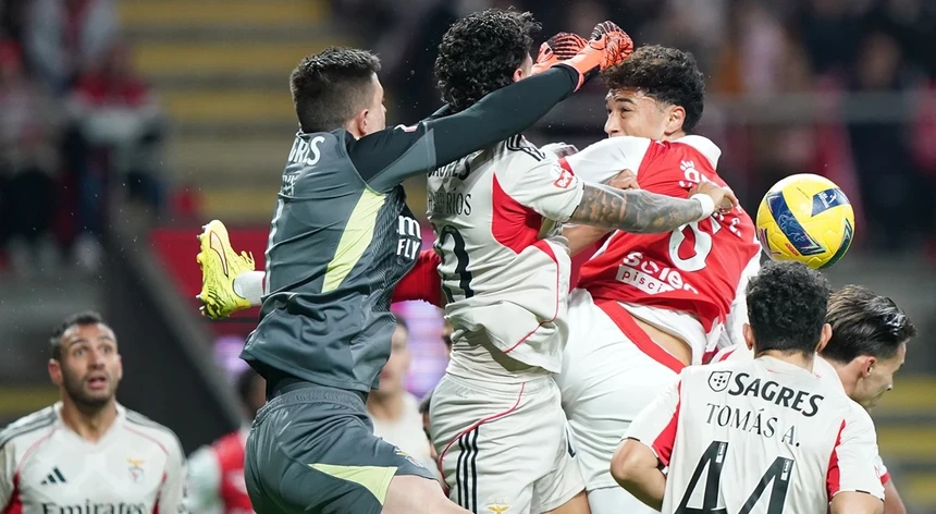 Benfica e Sporting de Braga defrontam-se pela quinta vez nas `meias`