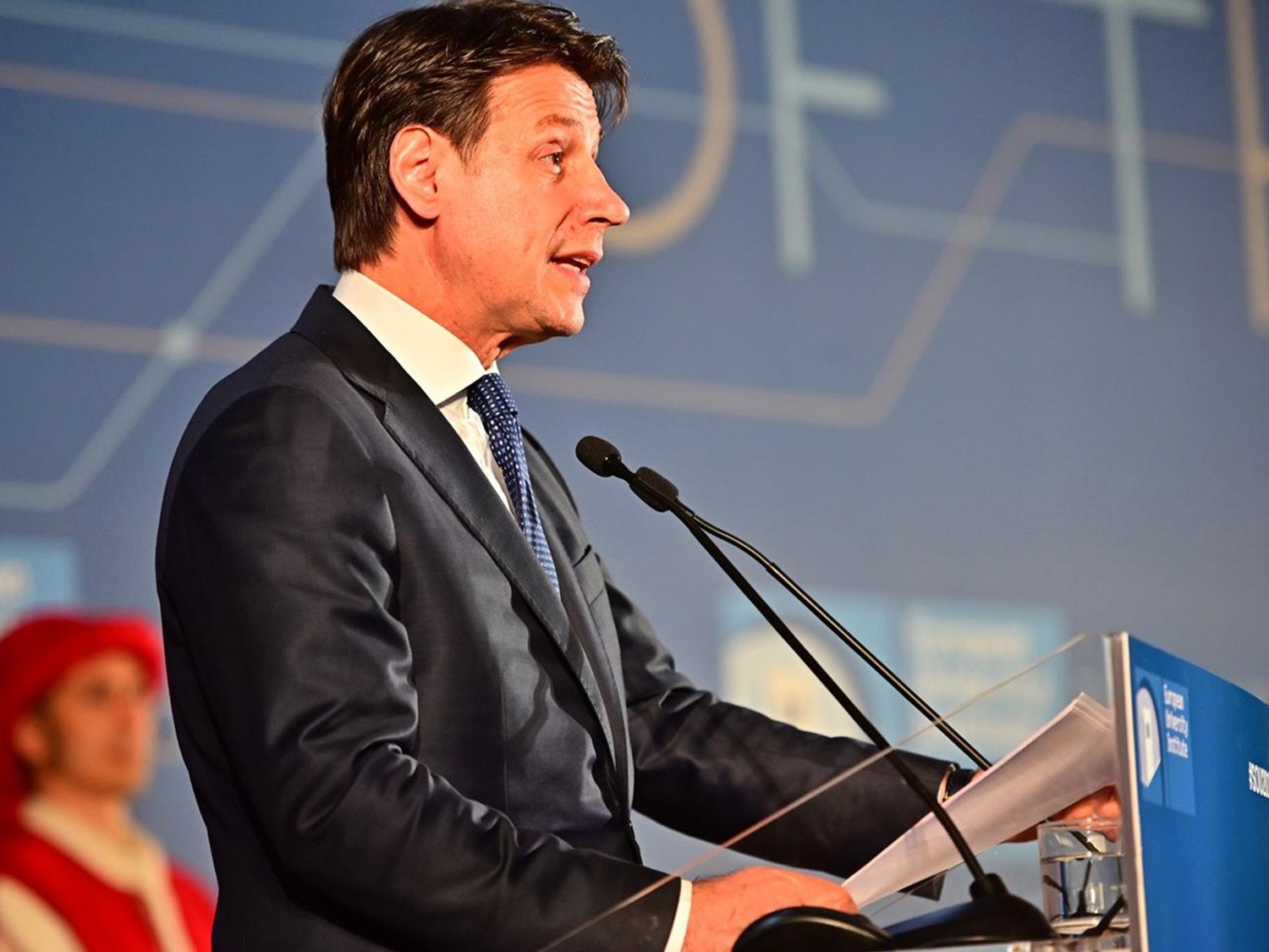  Os "Gonfalone" a fechar o Estado da Uni&atilde;o de 2019. Fonte: EUI 