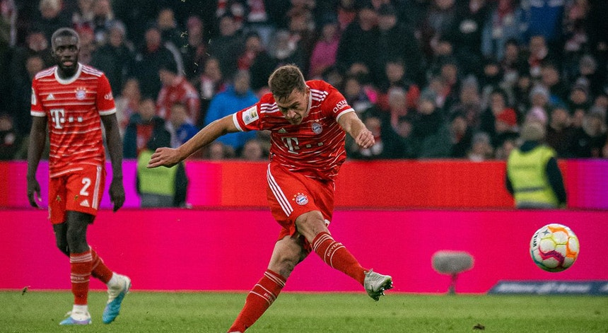 O remate de Kimmich salvou um ponto para o Bayern
