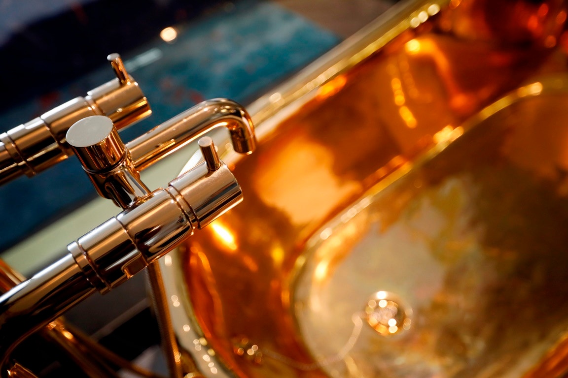  Banheira folheada a ouro | Luong Thai Linh - EPA 