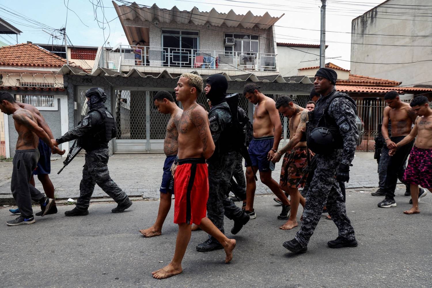 Contra o Comando Vermelho. Operação policial no Rio de Janeiro provocou ...