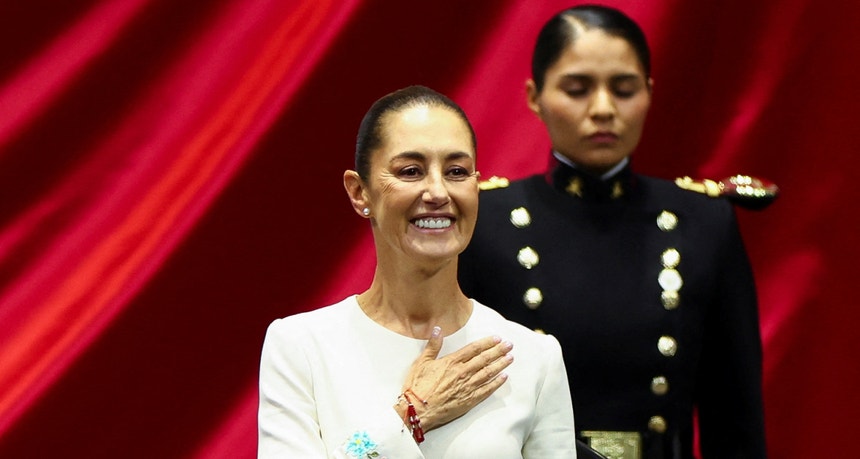 Claudia Sheinbaum na cerimónia da sua tomada de posse no Congresso, na Cidade do México, México, a 1 de outubro
