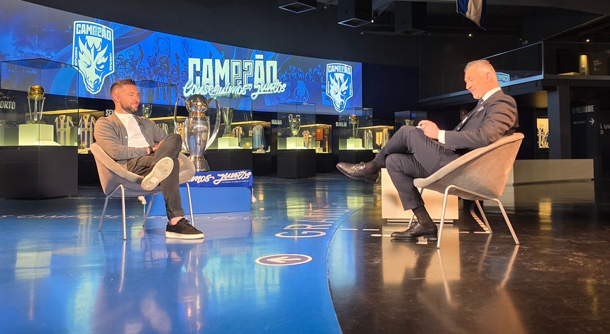 Em entrevista à RTP. Farioli garante que vai continuar no FC Porto