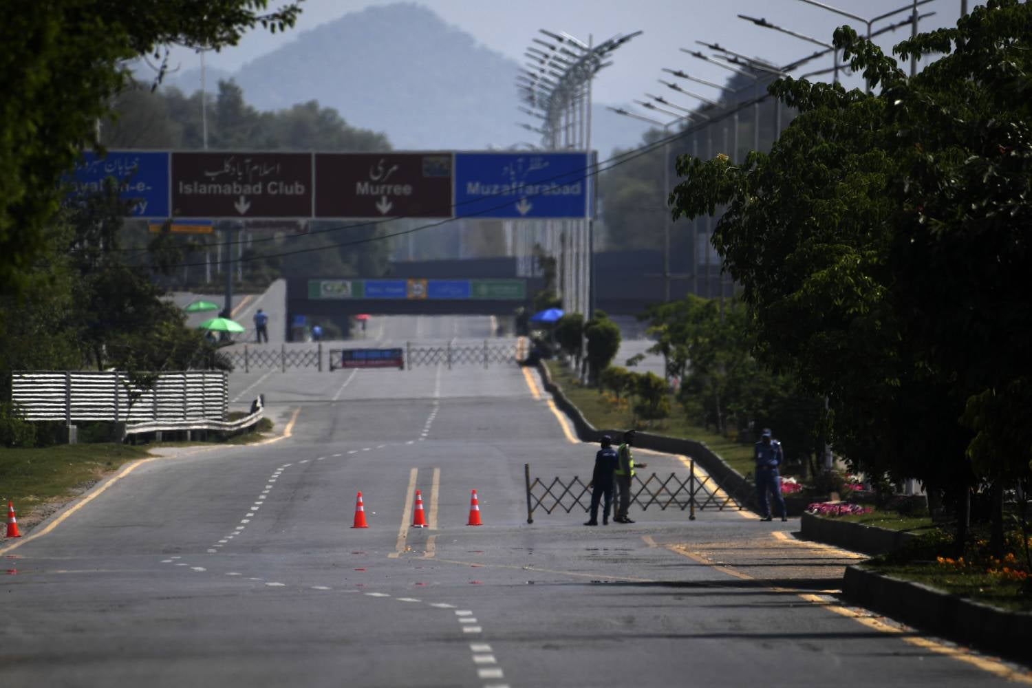 Trump n�o quer prolongar cessar-fogo e est� confiante em "grande acordo" com Teer�o