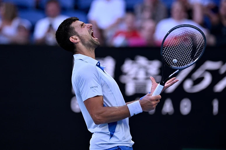 Novak Djokovic está nas "meias" do torneio australiano
