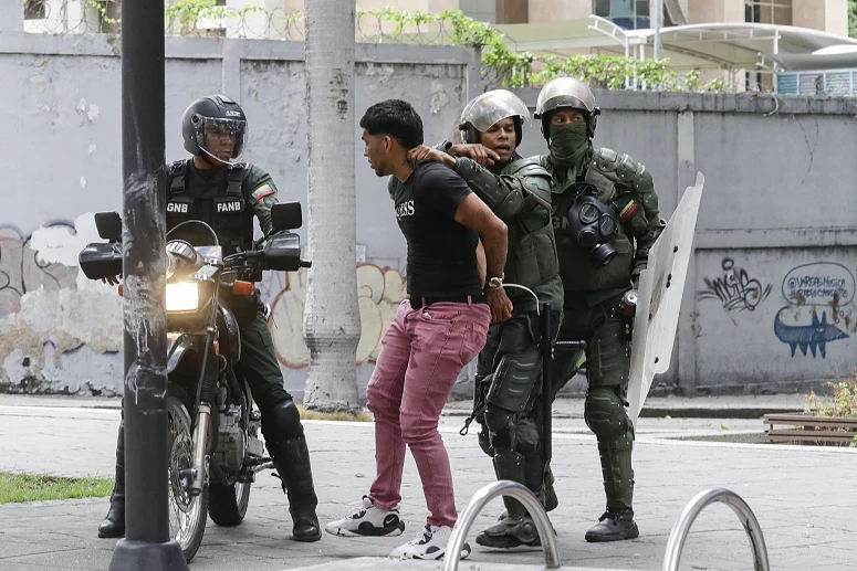 As detenções indiscriminadas já chegaram aos jornalistas
