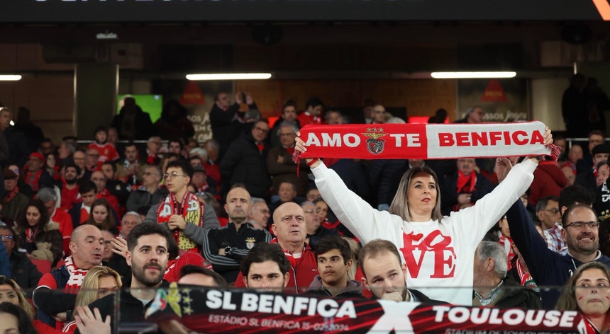 Benfica procura somar mais uma vitória frente aos franceses na Luz
