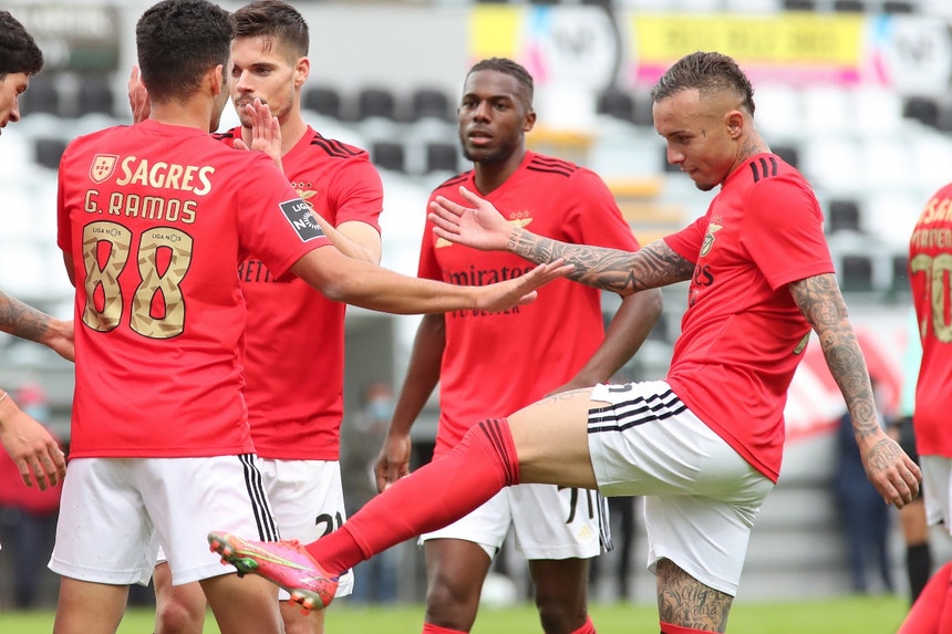 Benfica Vence Casa Pia Em Mais Um Jogo De Preparacao