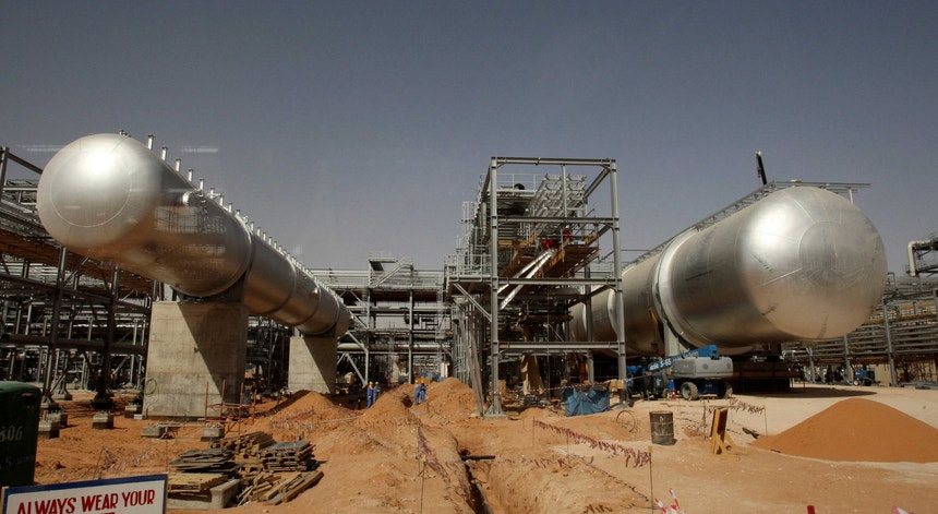 Expertos de la ONU cuestionan a la petrolera saudita sobre su impacto en el calentamiento global