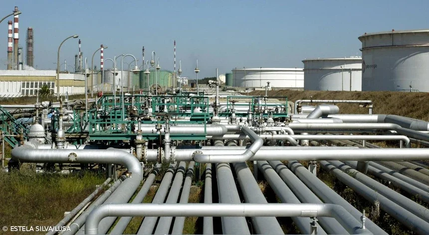 Control of the Sines refinery by Portugal 'would be better' - Economy Minister