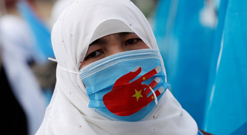 O relatório acusa a China de procurar "destruir os uigures como um grupo, como um todo ou em parte"
