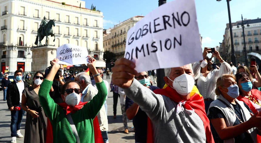 Vários protestos em Madrid contra as medidas que estão a ser aplicadas para controlo da pandemia
