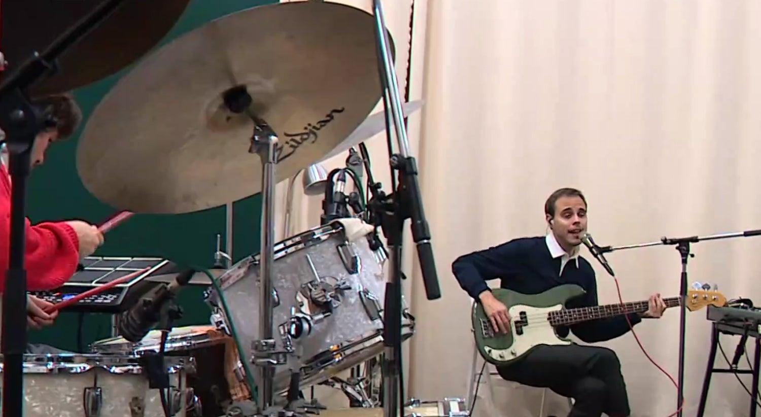 "A Rehearsal for the Future": Capitão Fausto in a documentary