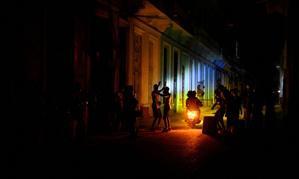 Imagem ilustrativa: Apagão em Cuba após bloqueio energético imposto pelos EUA