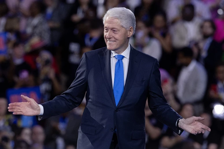 Bill Clinton pede aos norte-americanos a eleição de Kamala Harris
