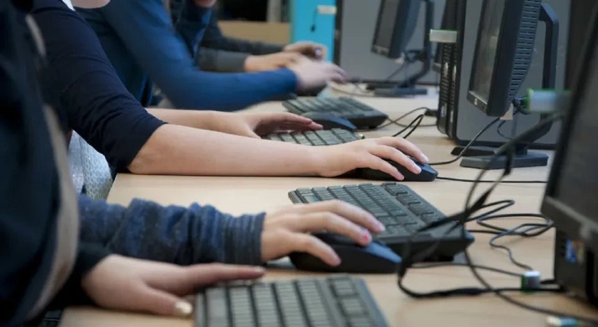 Criminalidade juvenil e delitos no meio digital aumentam no 1.º semestre