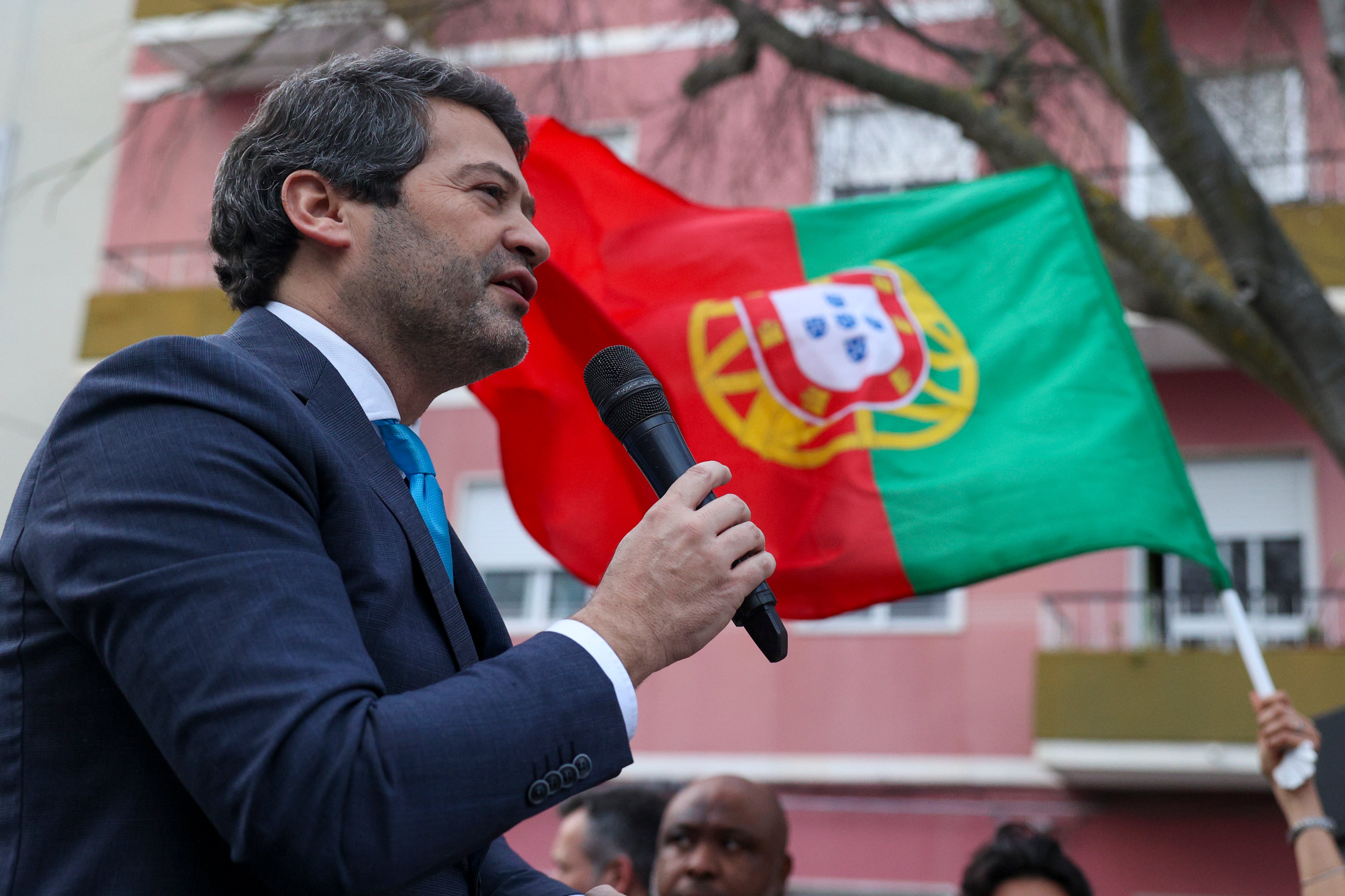 Ventura says he is 'against the elites' and dramatises his speech: 'They want to silence this movement'