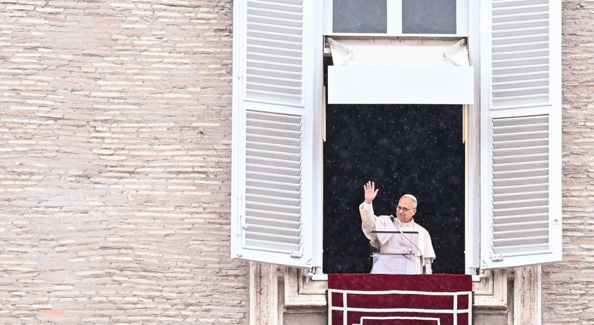 Imagem de Leão XIV apela ao fim do conflito no Médio Oriente