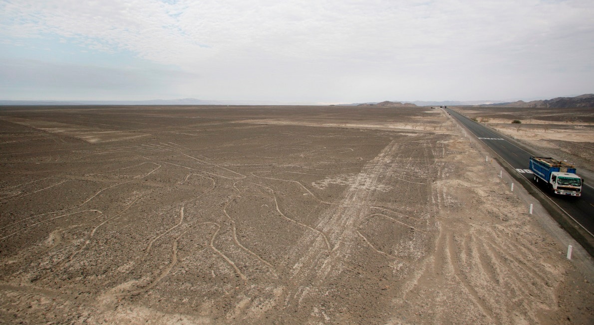  Estrada junto &agrave;s Linhas de Nazca | Enrique Castro-Mendivil - Reuters 