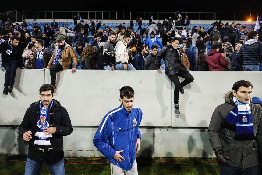 Resultado de imagem para Bancada norte do estádio do Estoril Praia reabre para jogo com Sporting