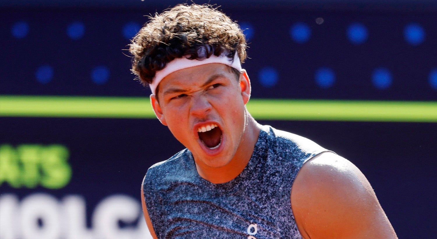 Ben Shelton domina em Munique