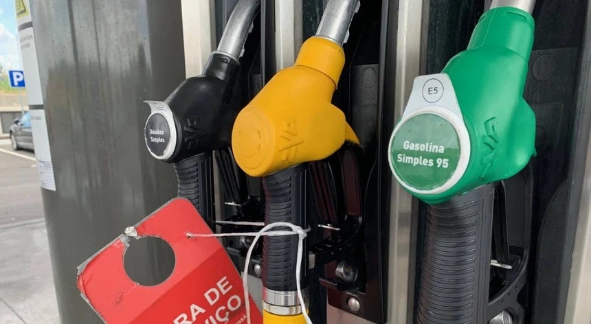 Hoje há uma descida no preço dos combustíveis em Portugal