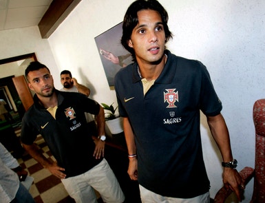 Nuno Gomes operado com sucesso na Alemanha - Desporto - Correio da