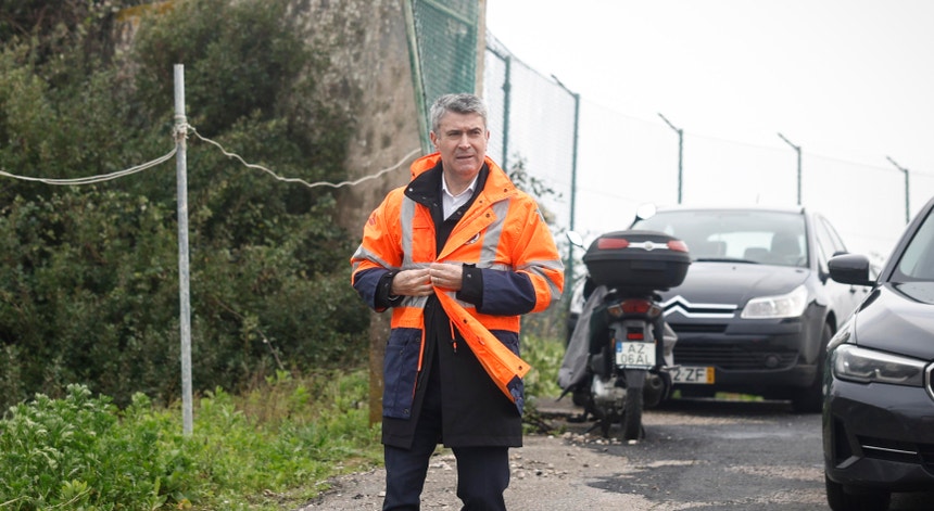 Imagem ilustrativa: "Está a faltar sensibilidade". Carneiro critica resposta do Executivo às regiõe