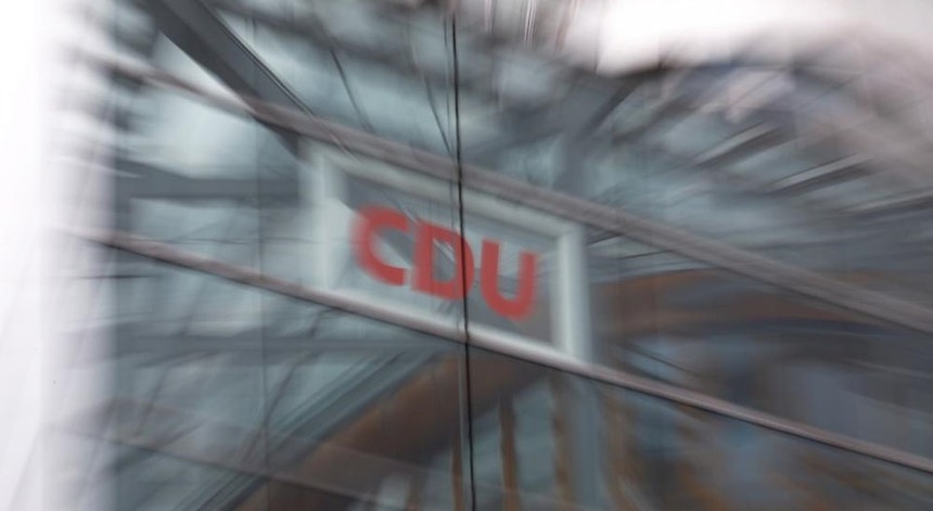 CDU procura definir novo rumo como principal partido da oposição