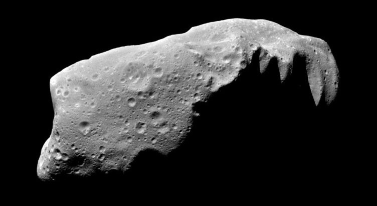 Imagem do asteroide 243 Ida, obtida pela sonda Galileo.
