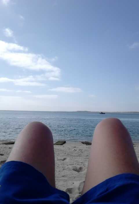  Enviada por Hugo Lopes, diz que as suas f&eacute;rias est&atilde;o a ser o m&aacute;ximo e tem aproveitado para ir &agrave; praia e descansar. 