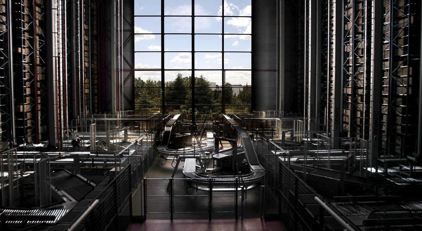 O centro de distribuição robotizado de uma fábrica de têxteis espanhola.
