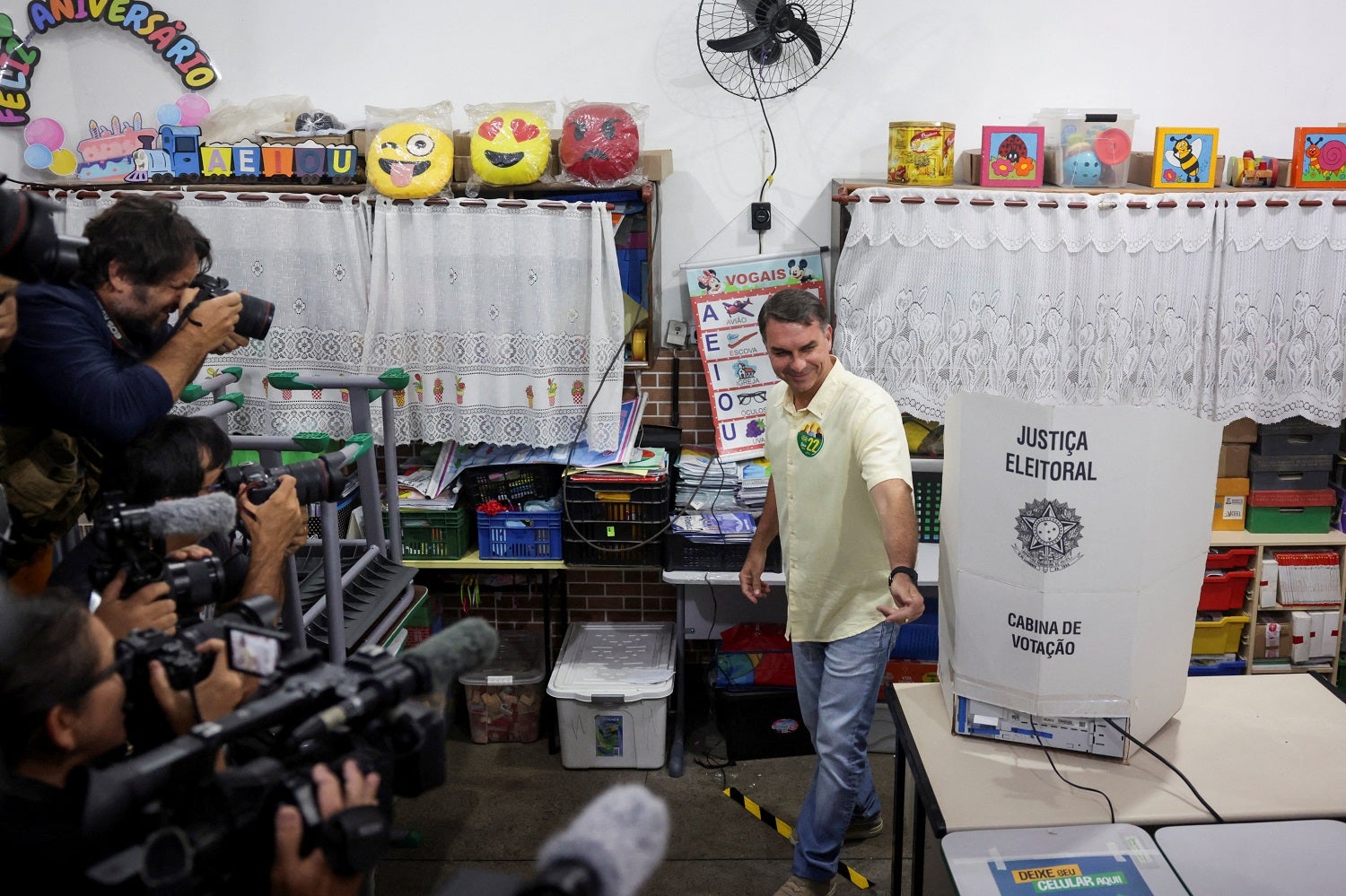 Flávio Bolsonaro espera decisão de Presidente do Brasil já na primeira volta