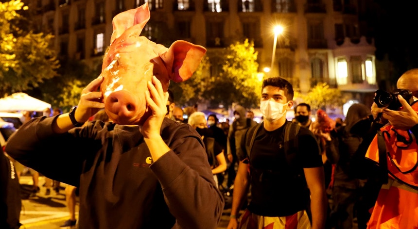 Noite de protestos em Barcelona
