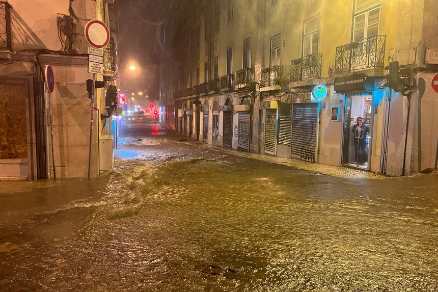 Chuva intensa fustigou a região de Lisboa durante a madrugada
