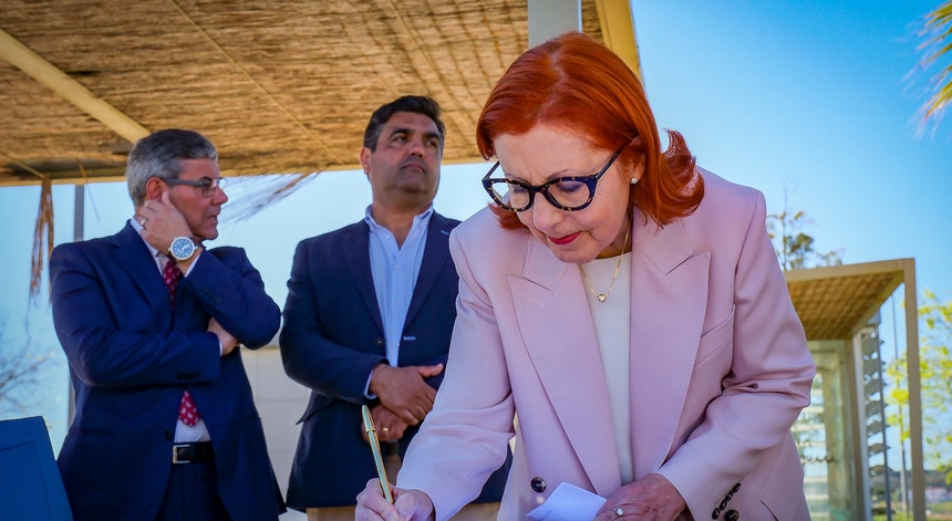 Guerra no Médio Oriente. Ministra do Ambiente apela à poupança de energia