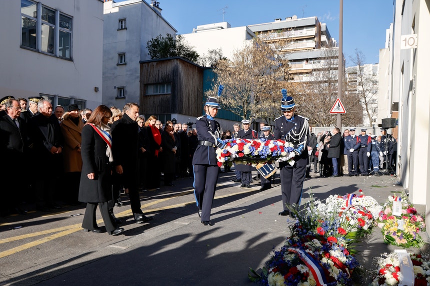 Imagem relacionada com a notícia: Charlie Hebdo. Cerimónias em homenagem às vítimas do atentado de há dez anos