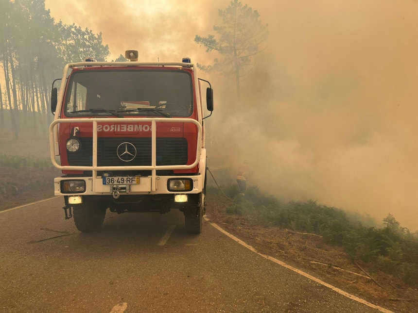 Imagem de Incêndios em Torre de Moncorvo e Chaves mobilizam centenas de operacionais