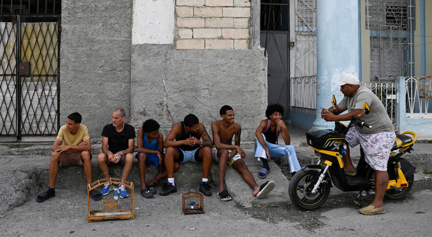 México envia segundo pacote de ajuda humanitária com alimentos para Cuba