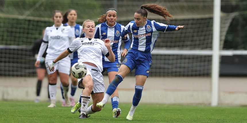 Taça de Portugal feminina. FC Porto recupera e empata com Vitória na meia-final