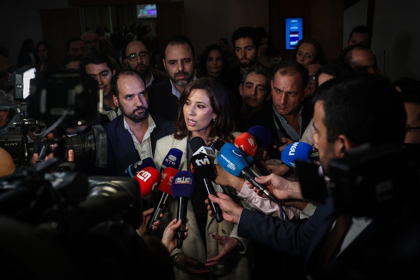 Imagem de Mariana Leitão vota em Seguro mas IL mantém neutralidade