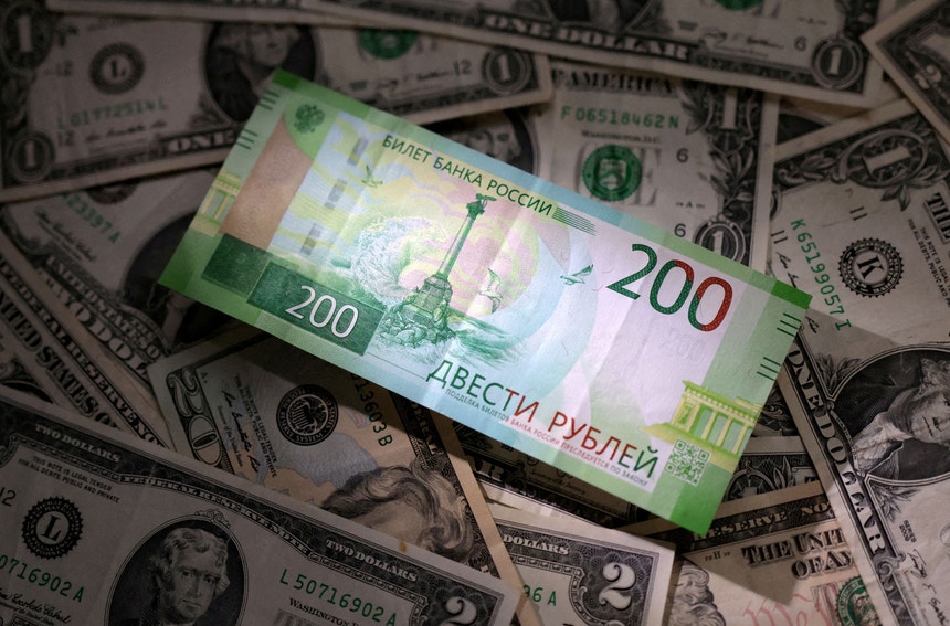 Banco Central russo convoca reunião após pior queda do rublo em