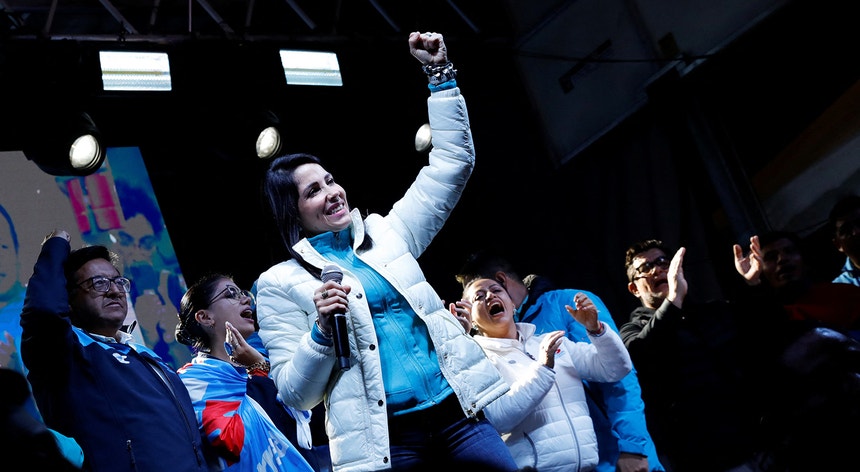 Luisa González lidera a votação nas presidenciais do Equador
