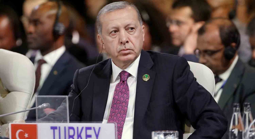 “Nós também temos a nossa Vestel", lembrou Erdogan, aludindo a uma marca turca de produtos eletrónicos
