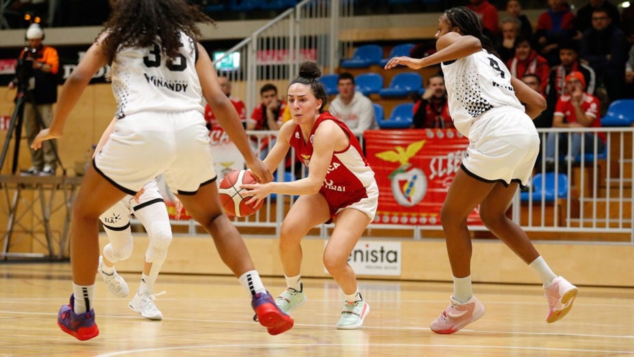 Benfica segue em frente na EuroCup de basket feminino