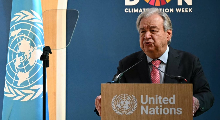 Imagem de António Guterres exige "toda a verdade" sobre o custo climático da IA