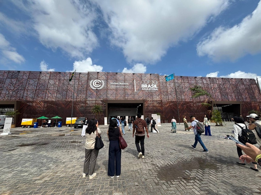 Imagem de Impasse na COP30. Choque entre Europa e países árabes sobre combustíveis fósseis obriga a dia extra