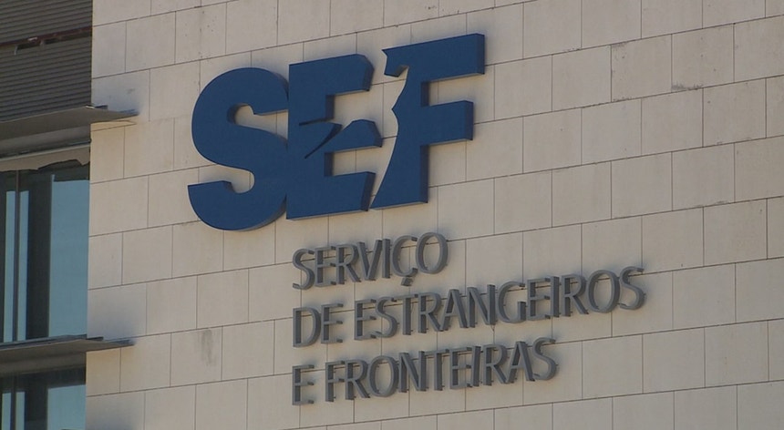 Os inspetores do SEF reagem à requisição civil
