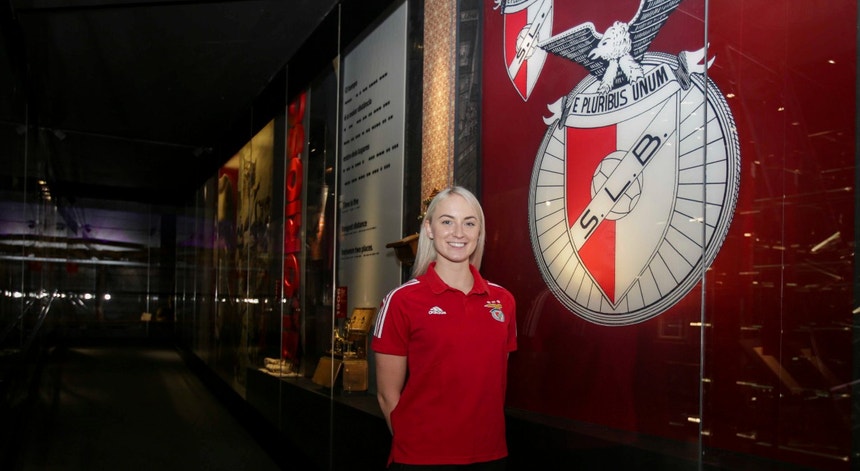 Alina Molkova é reforço da equipa de andebol do Benfica
