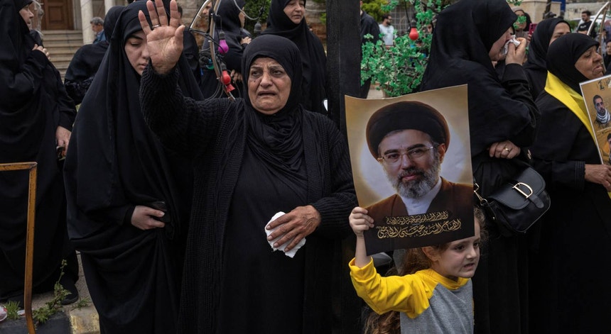 Imagem de Trump diz que o Irão pode ligar aos EUA se quiser negociar